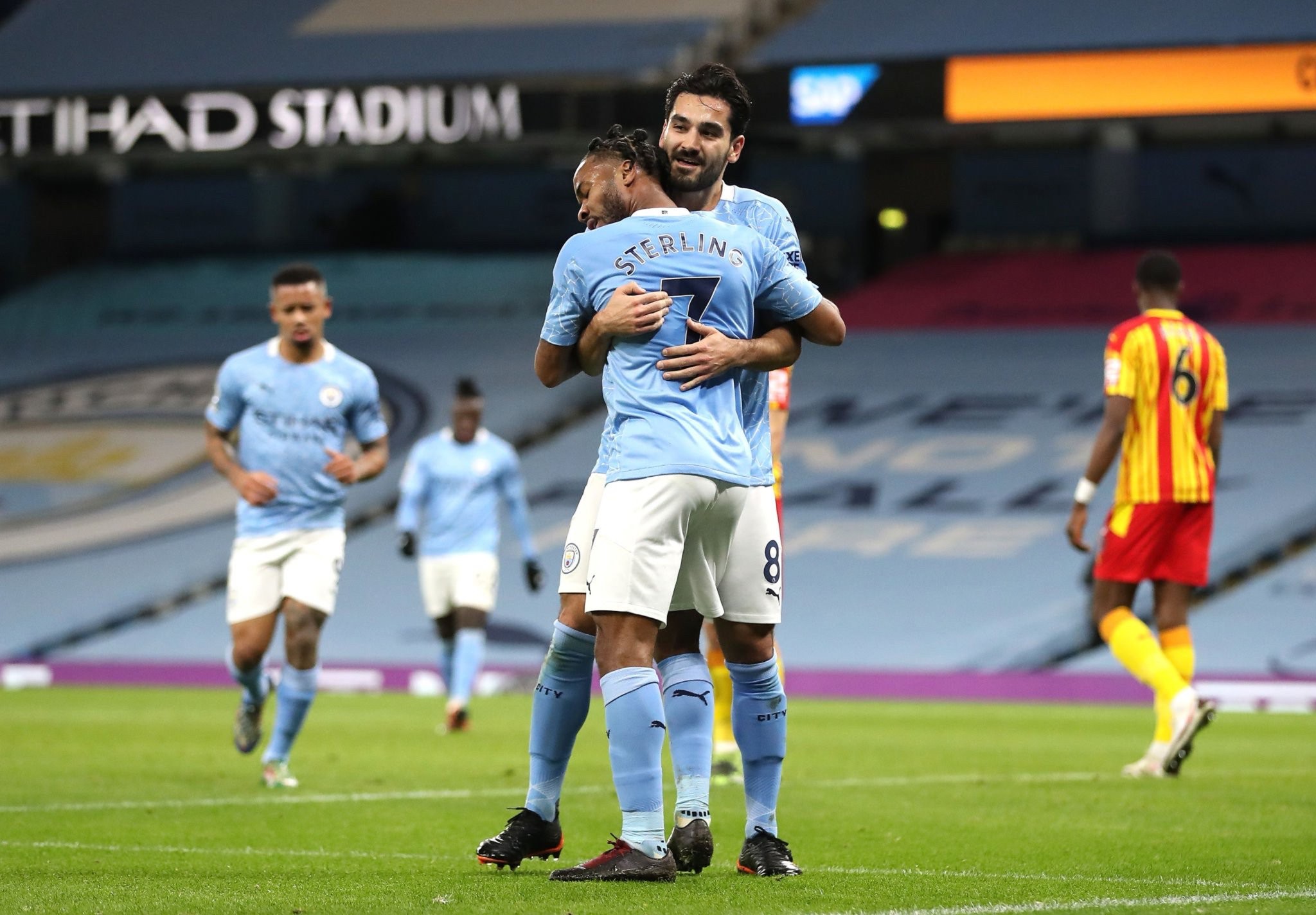 他竞争对手 他竞争对手